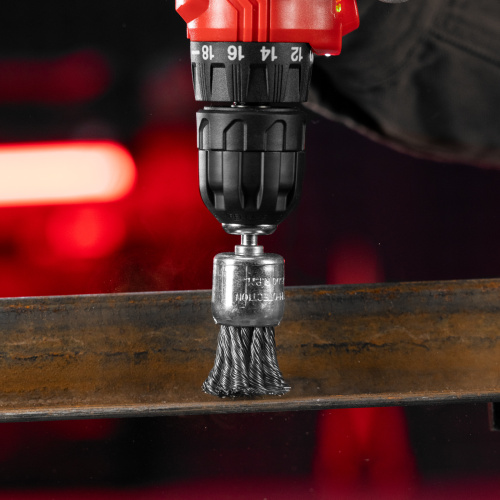 Щетка для дрели, 30 мм, "чашка" со шпилькой, крученая металлическая проволока Matrix по ценам производителя в Уфе с доставкой по всей России