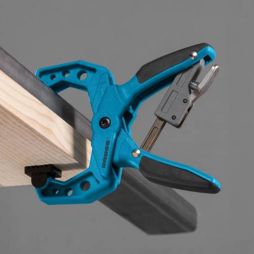 Струбцина клещеобразная 1-1/2, пластиковый корпус, храповой механизм жесткой фиксации, 38 мм Gross по ценам производителя в Уфе с доставкой по всей России