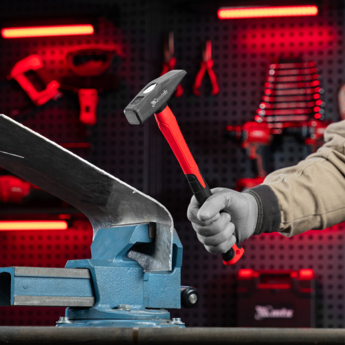 Молоток слесарный optimal, 600 г, фибергласовая обрезиненная рукоятка, квадратный боек Matrix по ценам производителя в Уфе с доставкой по всей России