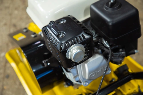 Виброплита 80 кг, 16кН (Honda) без бака колесный комплект TOR C-90L по ценам производителя в Уфе с доставкой по всей России