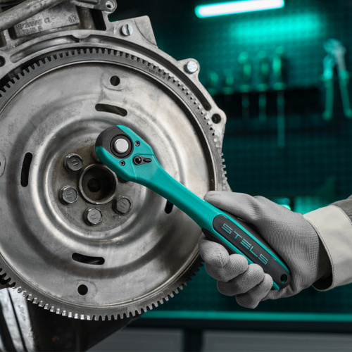 Набор инструментов, 1/2", 1/4", CrV, 12 гранные головки, пластиковый кейс, 76 предметов Stels по ценам производителя в Уфе с доставкой по всей России