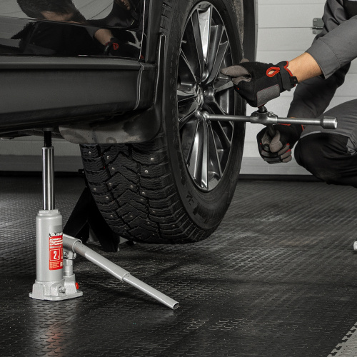 Домкрат гидравлический бутылочный, 2 т, высота подъема 181-345 мм Matrix по ценам производителя в Уфе с доставкой по всей России