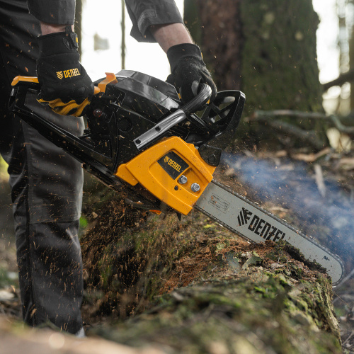 Пила цепная бензиновая DGS-4516, шина 40 см, 45 см3, 3 л.с, шаг 3/8, паз 1.3 мм, 57 звеньев Denzel по ценам производителя в Уфе с доставкой по всей России