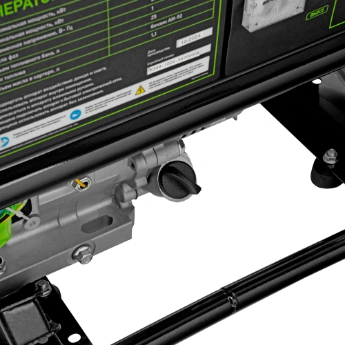 Генератор бензиновый БС-8000, 6,6 кВт, 230В, четырехтактный, 25 л, ручной стартер Сибртех по ценам производителя в Уфе с доставкой по всей России