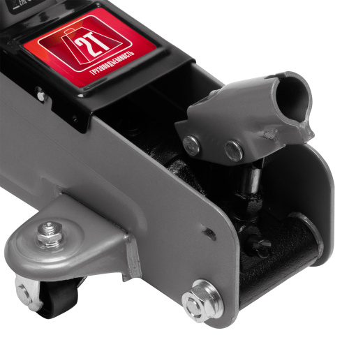 Домкрат гидравлический подкатной, 2 т, высота подъема 135-385 мм, в пластиковый кейсе Matrix по ценам производителя в Уфе с доставкой по всей России