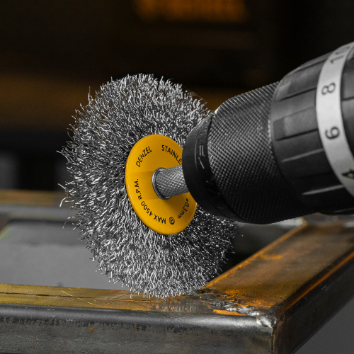 Набор щеток для дрели, 5 Плоских 25-38-50-63-75 мм, шпилька, нерж. вит. проволока Denzel по ценам производителя в Уфе с доставкой по всей России