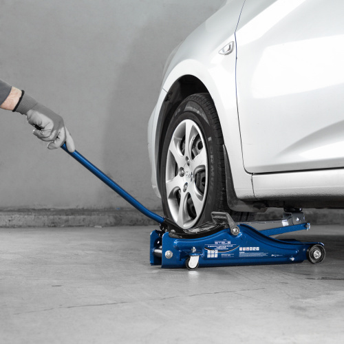 Домкрат гидравлический подкатной, 2 т, Low Profile, 80-380 мм Stels по ценам производителя в Уфе с доставкой по всей России