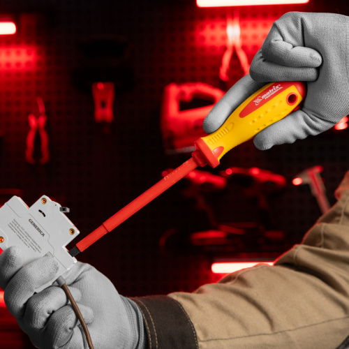 Отвертка Insulated, SL6.5 x 150 мм, CrMo, до 1000 В, двухкомпонентная рукоятка Matrix Professional по ценам производителя в Уфе с доставкой по всей России