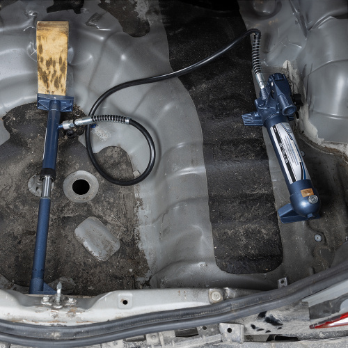 Растяжка гидравлическая, 4 т, набор из 17 предметов, 7 сменных насадок, в пластиковом кейсе Stels по ценам производителя в Уфе с доставкой по всей России