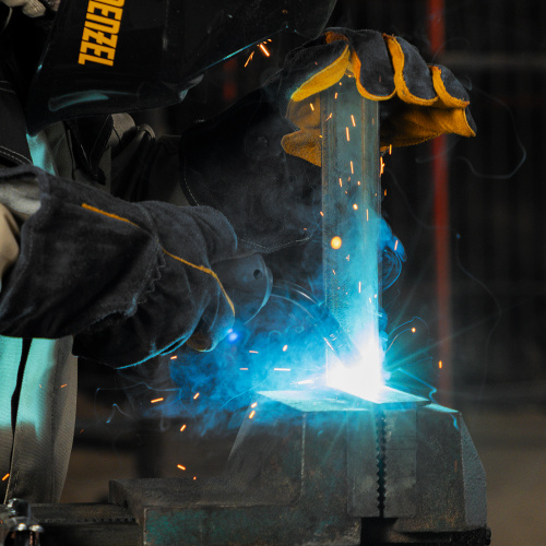 Аппарат инвертор. полуавтомат. cварки IMIG-200, 200 А, ПВ 60%, катушка 5 кг Denzel по ценам производителя в Уфе с доставкой по всей России