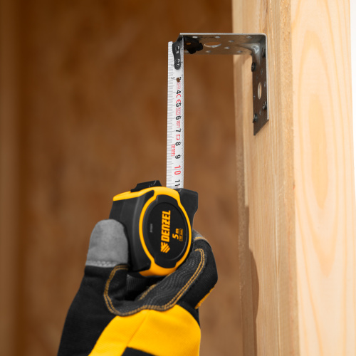 Рулетка 5м х 19мм, двухкомп. корпус, магнитный обрезиненный зацеп Denzel по ценам производителя в Уфе с доставкой по всей России