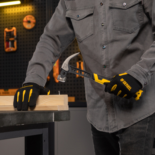 Молоток-гвоздодер 450 г, цельнокованый,боек с магнитом, двухкомп. обрезин. рук-ка Denzel по ценам производителя в Уфе с доставкой по всей России