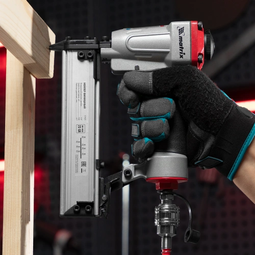 Нейлер финишный, шпилькозабивной пистолет, пневматический, гвоздь 23GA D 0.64 мм  длина 10-30 мм Matrix по ценам производителя в Уфе с доставкой по всей России