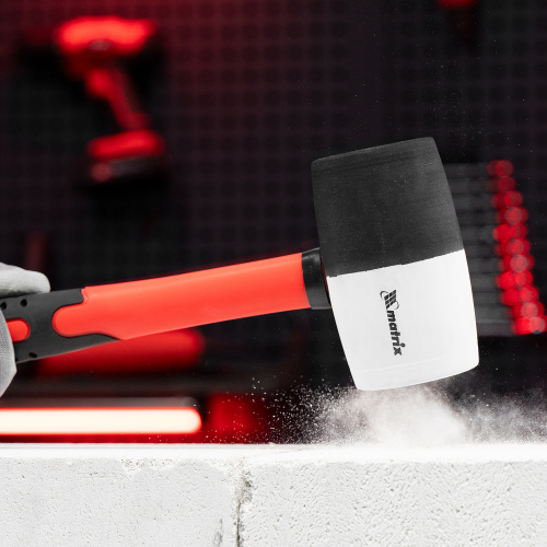 Киянка резиновая, 680 г, черно-белая резина, фибергласовая рукоятка Matrix по ценам производителя в Уфе с доставкой по всей России