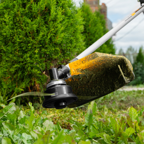 Триммер бензиновый DT-52E, 52 см3, неразъемная штанга, электростартер, состоит из 2 частей Denzel по ценам производителя в Уфе с доставкой по всей России