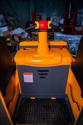 Тележка электрическая 2000 кг 1150 мм XILIN CBD20L с закрытой платформой 24/280 В/Ач по ценам производителя в Уфе с доставкой по всей России