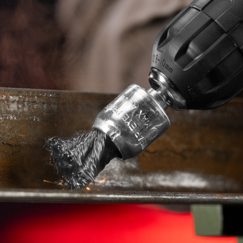 Щетка для дрели, 25 мм, "чашка" со шпилькой, крученая металлическая проволока Matrix по ценам производителя в Уфе с доставкой по всей России