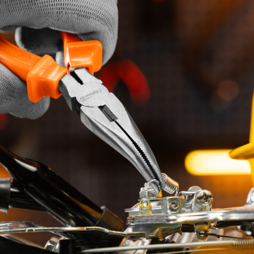 Длинногубцы изогнутые Classic, 160 мм, шлифованные, пластмассовые рукоятки Sparta по ценам производителя в Уфе с доставкой по всей России