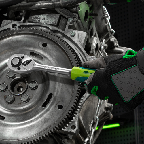 Набор инструментов, 1/2", 3/8", 1/4", пластиковый кейс 215 предм. Сибртех по ценам производителя в Уфе с доставкой по всей России