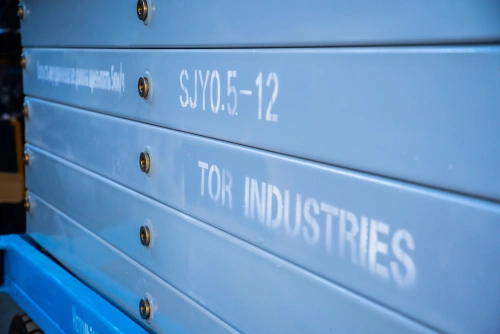 Подъемник ножничный передвижной аккумуляторный 500 кг, 12/14 м, 24/85 В/Ач TOR SJY-0,5-12 DC по ценам производителя в Уфе с доставкой по всей России