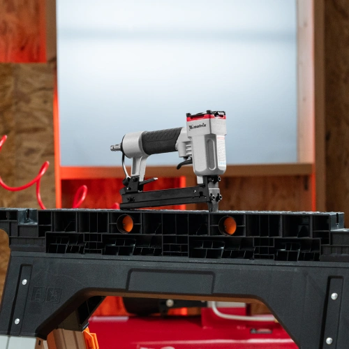 Степлер пневматический для прямоугольных скоб от 10 до 22 мм Matrix по ценам производителя в Уфе с доставкой по всей России