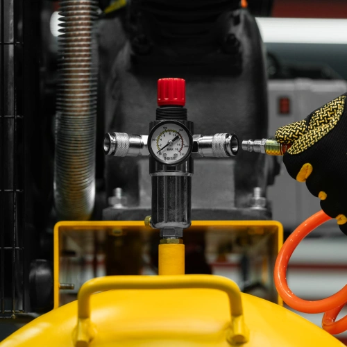 Компрессор воздушный рем. привод BCV 5500-T/270, 5,5 кВт, 270 литров, 850 л/мин Denzel по ценам производителя в Уфе с доставкой по всей России