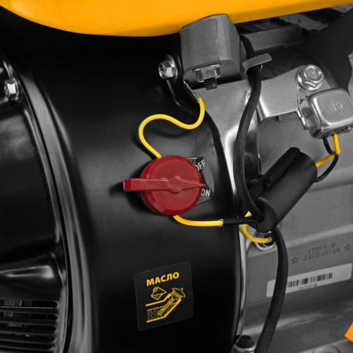 Бензиновая снегоуборочная машина SBM 610, 212 cc, ручной старт, фара Denzel по ценам производителя в Уфе с доставкой по всей России