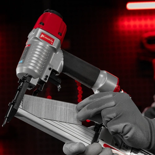 Нейлер-степлер пневматический 2 в 1, с регулировкой глубины забивания, гвозди 18GA, скобы 18GA Matrix по ценам производителя в Уфе с доставкой по всей России