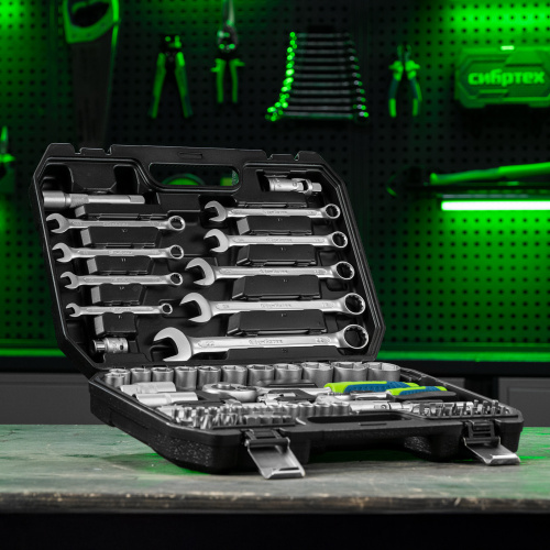 Набор инструментов, 1/2", 1/4", пластиковый кейс, 82 предмета Сибртех по ценам производителя в Уфе с доставкой по всей России