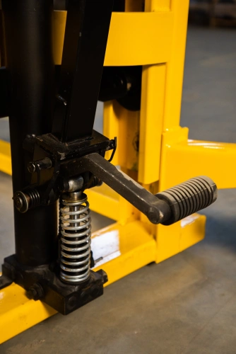 Штабелер-бочкокантователь гидравлический 0,5 т 2,5 м TOR WDS500-2500 по ценам производителя в Уфе с доставкой по всей России