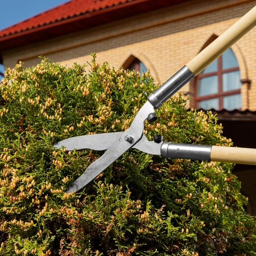 Кусторез, 650 мм, волнистые лезвия, деревянные рукоятки, Горизонт, по ценам производителя в Уфе с доставкой по всей России