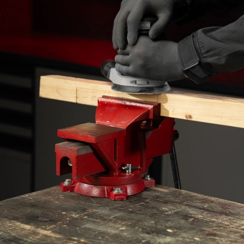 Тиски слесарные, 150 мм, поворотные, с наковальней Matrix по ценам производителя в Уфе с доставкой по всей России