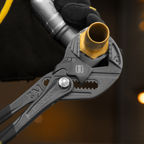 Клещи переставные, кнопочный механизм, обливные рукоятки, сантехнические, 250 мм Denzel по ценам производителя в Уфе с доставкой по всей России