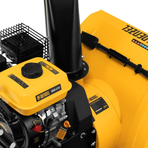 Бензиновая снегоуборочная машина SBM 610, 212 cc, ручной старт, фара Denzel по ценам производителя в Уфе с доставкой по всей России