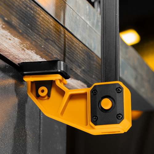 Струбцина F-образная, быстрозажимная, 600 х 80 мм, усиленный нейлоновый корпус Denzel по ценам производителя в Уфе с доставкой по всей России