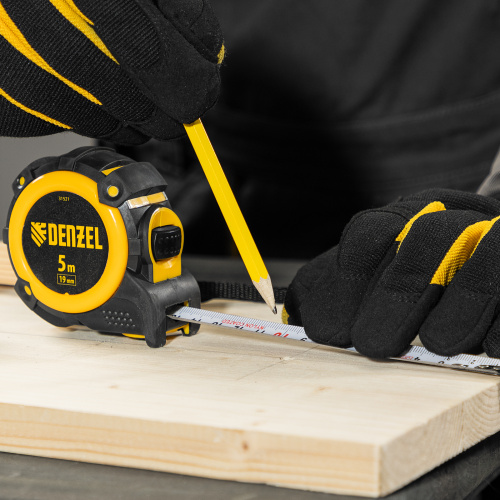Рулетка 5м х 19мм, автоматич. фиксац., нейлон. покрытие, магнит. зацеп, двухстор. разметка Denzel по ценам производителя в Уфе с доставкой по всей России