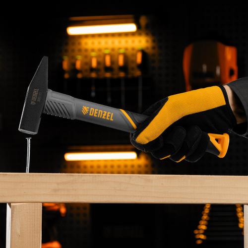 Молоток слесарный, 300 г, кованый, фибергласовая рукоятка c TPR покрытием Denzel по ценам производителя в Уфе с доставкой по всей России