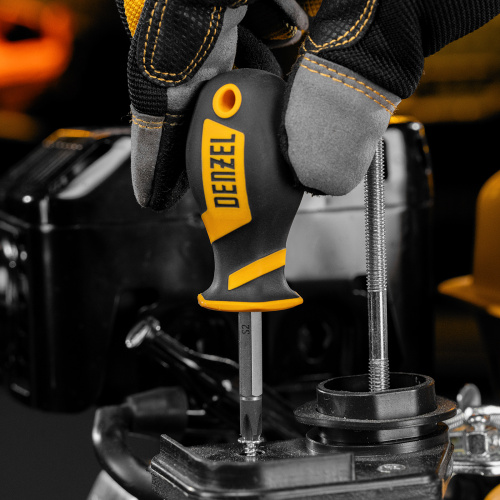 Набор инструментов, 1/2", 1/4", CrV, S2, пластиковый кейс, 64 предмета Denzel по ценам производителя в Уфе с доставкой по всей России