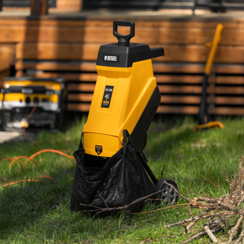 Измельчитель садовый электрический ECS-2500, 2500 Вт, 45 мм Denzel по ценам производителя в Уфе с доставкой по всей России