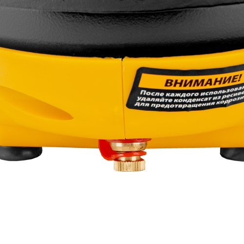 Компрессор воздушный DL1300, 10 бар, 1,3 кВт 180 л/мин 5 л, с набором аксессуаров Denzel по ценам производителя в Уфе с доставкой по всей России