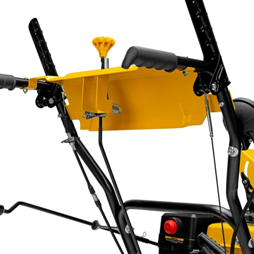 Бензиновая снегоуборочная машина SB 560 LP, 212 cc, электростартер, фара Denzel по ценам производителя в Уфе с доставкой по всей России