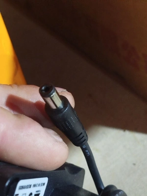 Зарядное устройство HB-090100 для тележек CW 9V/1A (Charger) горизонтальное по ценам производителя в Уфе с доставкой по всей России