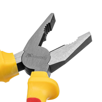 Плоскогубцы комбинированные Insulated, 200 мм, двухкомпонентные рукоятки Matrix Professional по ценам производителя в Уфе с доставкой по всей России