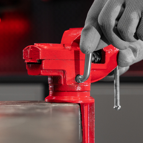 Тиски слесарные, 50 мм, настольные, поворотные, c наковальней MTX по ценам производителя в Уфе с доставкой по всей России