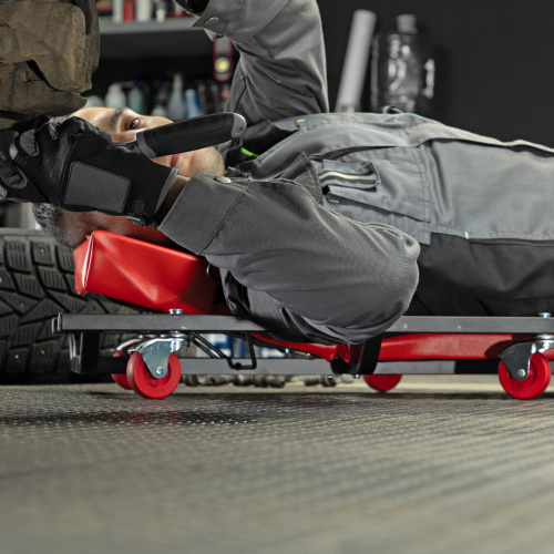 Лежак ремонтный на шести колесах, 1030 х 440 х 120 мм, поднимающийся подголовник Matrix по ценам производителя в Уфе с доставкой по всей России