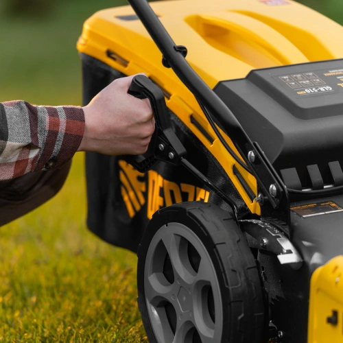 Газонокосилка бензиновая GLR-510SP-ZS, 171 см3, ширина 51 см, привод, травосборник 65 л Denzel по ценам производителя в Уфе с доставкой по всей России