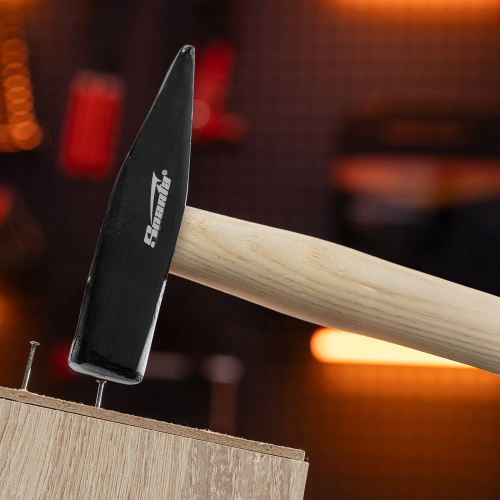 Молоток слесарный, 300 г, квадратный боек, деревянная рукоятка Sparta по ценам производителя в Уфе с доставкой по всей России