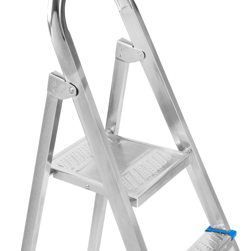 Стремянка, 4 ступени, стальная, оцинкованная Сибртех по ценам производителя в Уфе с доставкой по всей России