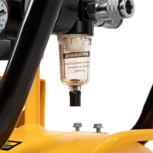 Компрессор безмасляный, малошумный DLS 3300/100, 3300 Вт,3x1100, 100 л, 570 л/мин ,блок управления Denzel по ценам производителя в Уфе с доставкой по всей России