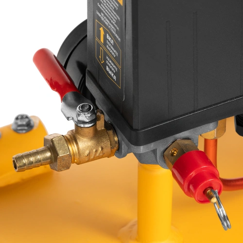 Компрессор воздушный BCI3000-T/200, ременный привод , 3.0 кВт, 200 литров, 530 л/мин Denzel по ценам производителя в Уфе с доставкой по всей России